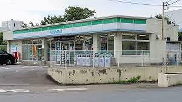 ファミリーマート柏インター西店まで1115m