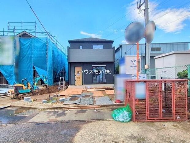 全8棟のキレイな街並み。是非1度ご内見ください。物件探しのご条件・ご要望・ご質問など、不動産に関することならどのようなことでも誠心誠意対応させて頂きます。