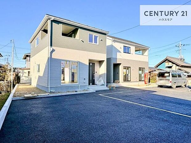 全4棟のキレイな街並み。是非1度ご内見ください。物件探しのご条件・ご要望・ご質問など、不動産に関することなら、どのようなことでも誠心誠意対応させて頂きます！