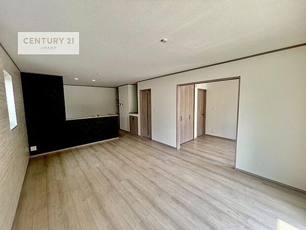 大切な家族が集まるからこそLDKにはこだわりたい。子供たちが元気に笑いながら走り回っている姿を見た時が「広い家にして良かった」と思う瞬間です。