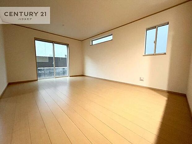 広々ダイニングスペース！ゆったりお食事。笑い声響く楽しい時間が過ごせます。日々の疲れも癒されます！