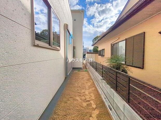 お庭スペースつき!ガーデニングや家庭菜園が楽しめてアウトドアの趣味が増えそうですね!