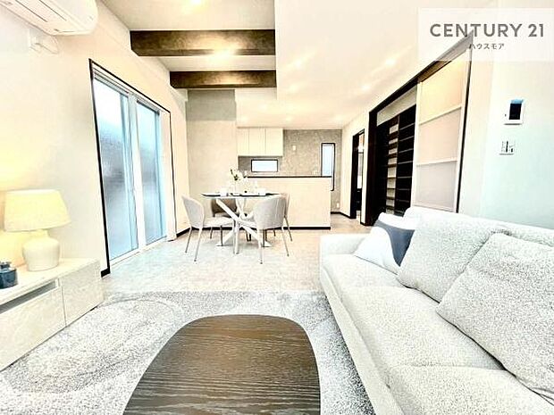 心地良いリビングは家族が自然と集まります。家族団欒の時間が増えそうです。ご家族と、より一層充実した時間を過ごせそうですね。