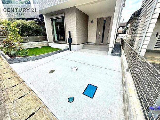 カースペース付きなのでマイカーをお持ちの方も安心ですね!ぜひ現地にてお確かめくださいませ!