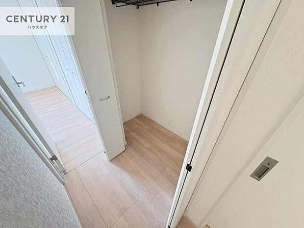 たっぷり収納住空間。住空間をすっきり使うためには必須ポイントの収納スペースですよね。是非現地でご確認ください。