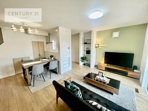 大切な家族が集まるからこそLDKにはこだわりたい。子供たちが元気に笑いながら走り回っている姿を見た時が「広い家にして良かった」と思う瞬間です。