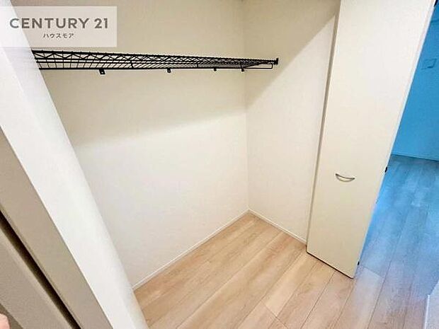 たっぷり収納住空間。住空間をすっきり使うためには必須ポイントの収納スペースですよね。是非現地でご確認ください。