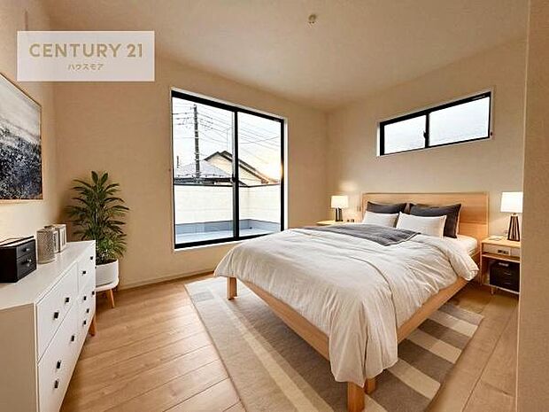 家具はCGパースです。バルコニーに面している和室室です。明るく温もりがあり、換気もしっかりできます!朝起きて、外に出て背伸びをしつつ深呼吸をし良い朝を迎え入れることが出来そうですね!