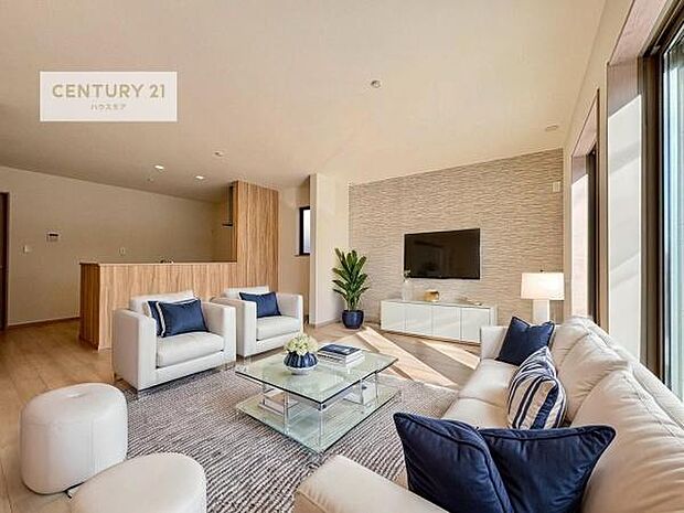 家具はCGパースです。開放感のある広々LDK!ソファーやダイニングテーブルを置いても窮屈にならないので快適に過ごせます!コミュニケーションが取りやすいリビングです!