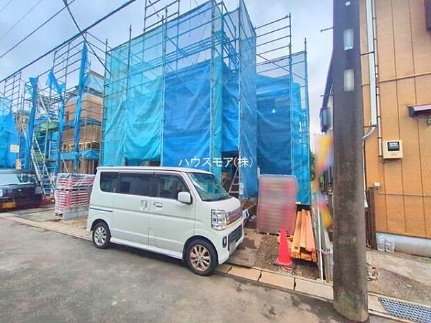 駐車スペースは2台分あります！セカンドカーはもちろん、バイクや自転車なども置き場所に困りません。