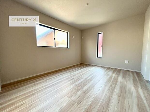 シンプルにデザインされているため、家具を選びません!お気に入りの家具を置いてくつろげる空間を作ることができます。