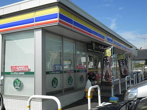 ミニストップ龍ケ崎緑町店まで413m