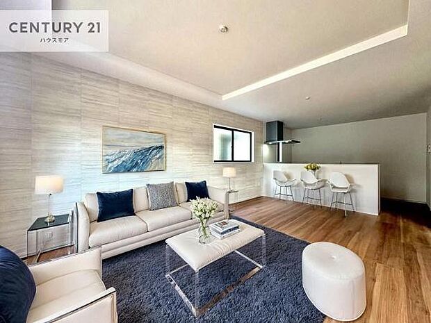 家具はCGパースです。開放感のある広々LDK！ソファーやダイニングテーブルを置いても窮屈にならないので快適に過ごせます！コミュニケーションが取りやすいリビングです！