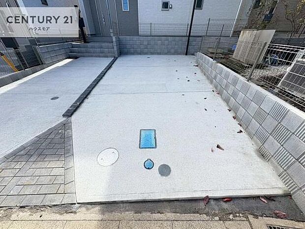 カースペース付きなのでマイカーをお持ちの方も安心ですね！ぜひ現地にてお確かめくださいませ！