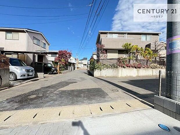 周辺環境や、お客様のご希望に合った物件も一緒にご案内を致します。住宅ローンアドバイザーによるご相談も承ります。当社はお問い合わせに即対応します！お待たせしません！