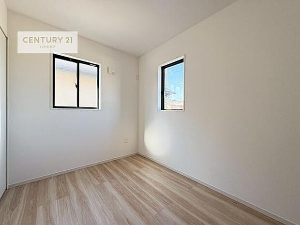 明るいだけでなく通風も良好な2面採光！