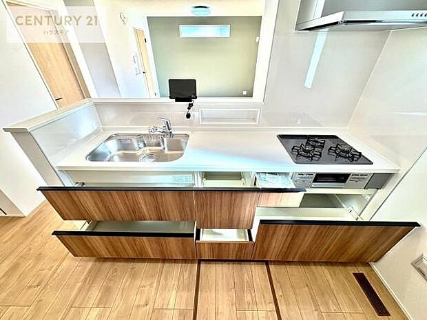 【現地販売会開催中】収納スペースが豊富で、調理スペースがスッキリと片付きひろ〜く活用できます!快適に作業ができます!毎日の料理が捗ります!