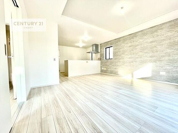 心地良いリビングは家族が自然と集まります。家族団欒の時間が増えそうです。ご家族と、より一層充実した時間を過ごせそうですね。