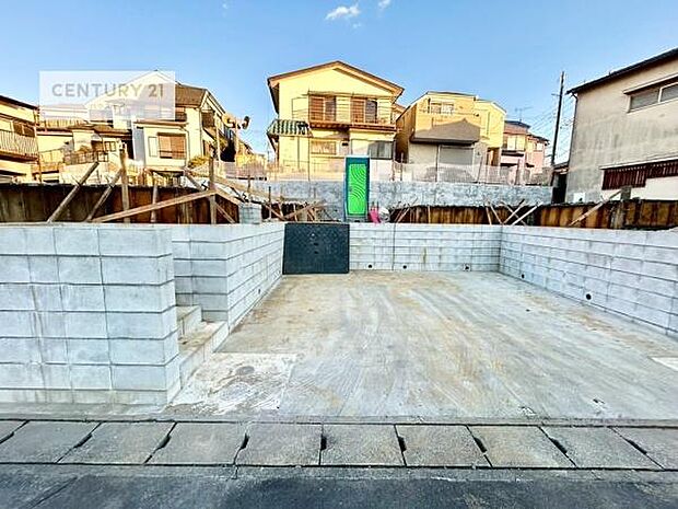 カースペース付きなのでマイカーをお持ちの方も安心ですね!ぜひ現地にてお確かめくださいませ!