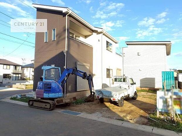 物件探しのご条件・ご要望・ご質問など、何なりと弊社スタッフまでお申し付けください！不動産に関することなら、どのようなことでも誠心誠意対応させて頂きます。