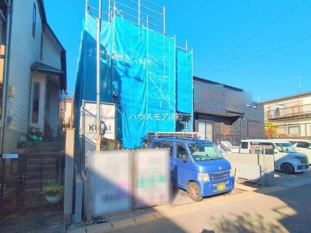 駐車スペースは2台分あります!セカンドカーはもちろん、バイクや自転車なども置き場所に困りません。