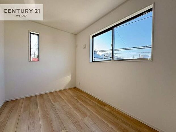 掃き出し窓がないお部屋は、お子様のお部屋としても安心です！