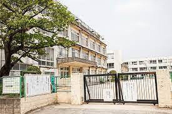 松戸市立北部小学校まで920m