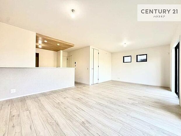 大切な家族が集まるからこそLDKにはこだわりたい。子供たちが元気に笑いながら走り回っている姿を見た時が「広い家にして良かった」と思う瞬間です。