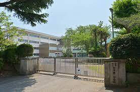 取手市立取手第二中学校まで1100m