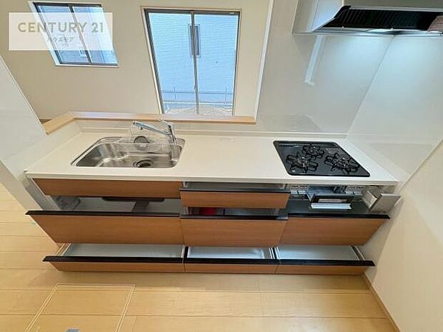 収納スペースが豊富で、調理スペースがスッキリと片付きひろ〜く活用できます!快適に作業ができます!毎日の料理が捗ります!