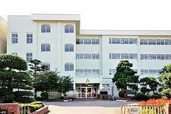 土浦市立土浦第三中学校まで1200m