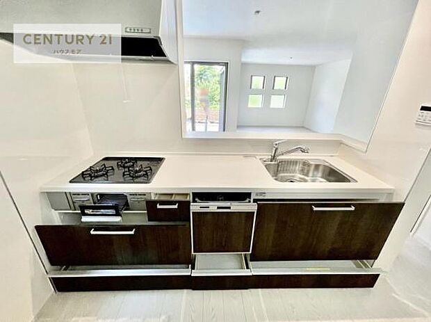 収納スペースが豊富で、調理スペースがスッキリと片付きひろ〜く活用できます！快適に作業ができます！毎日の料理が捗ります！