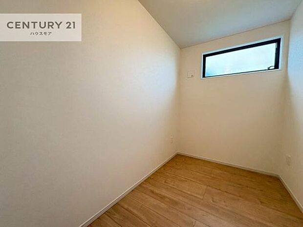 シンプルにデザインされているため、家具を選びません！お気に入りの家具を置いてくつろげる空間を作ることができます。