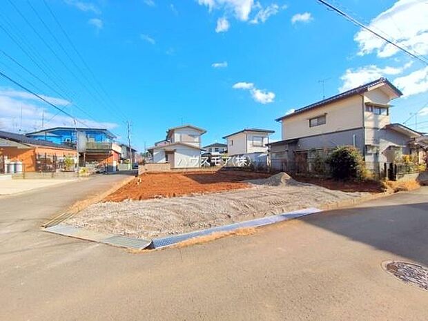 カースペース付きなのでマイカーをお持ちの方も安心ですね！ぜひ現地にてお確かめくださいませ！