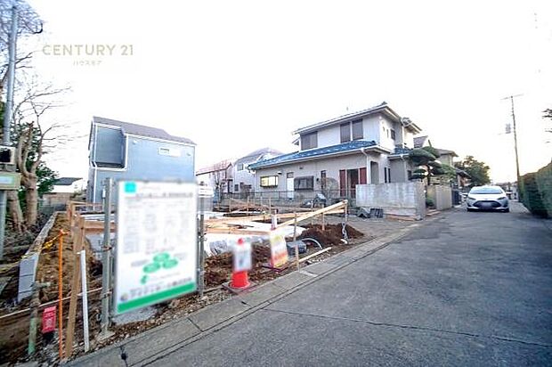 前面道路は4m!陽当り良好な立地です。