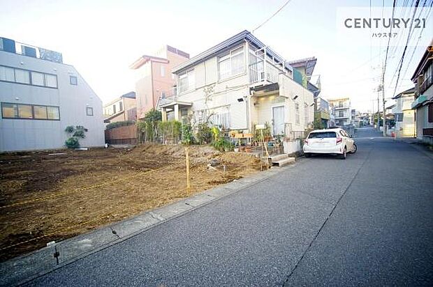 前面道路は5m!陽当り良好な立地です。