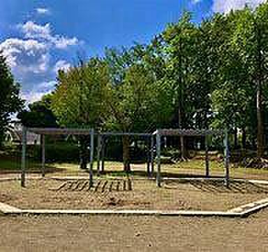 松ヶ丘公園まで687m