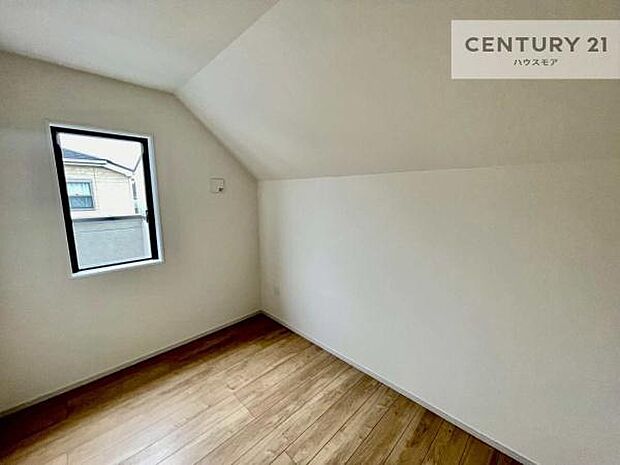 シンプルにデザインされているため、家具を選びません!お気に入りの家具を置いてくつろげる空間を作ることができます。