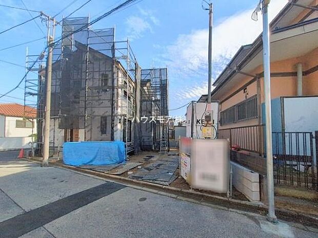 駐車スペースは2台分あります！セカンドカーはもちろん、バイクや自転車なども置き場所に困りません。