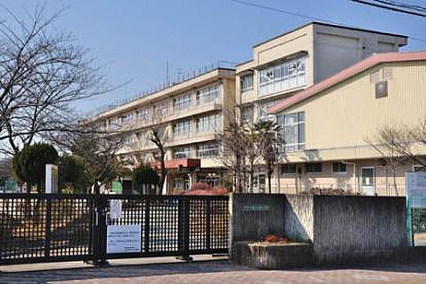 柏市立柏第四中学校まで1120m