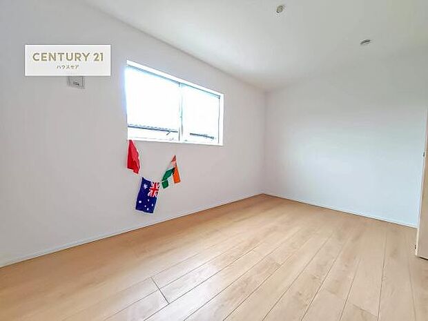 シンプルにデザインされているため、家具を選びません！お気に入りの家具を置いてくつろげる空間を作ることができます。