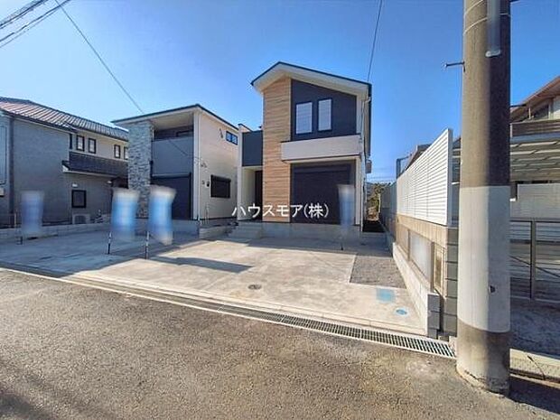 全2棟のキレイな街並み。是非1度ご内見ください。物件探しのご条件・ご要望・ご質問など、不動産に関することならどのようなことでも誠心誠意対応させて頂きます。