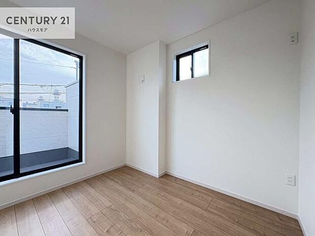 シンプルにデザインされているため、家具を選びません！お気に入りの家具を置いてくつろげる空間を作ることができます。