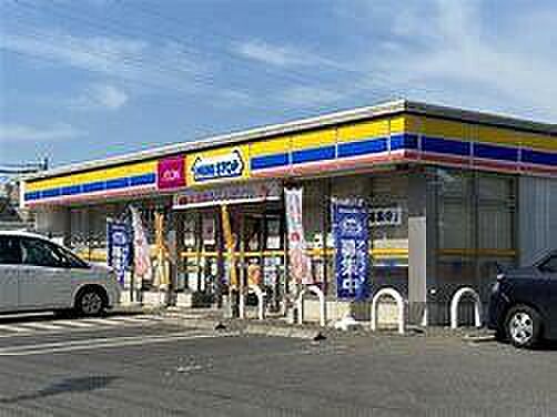 ミニストップ柏逆井店まで899m