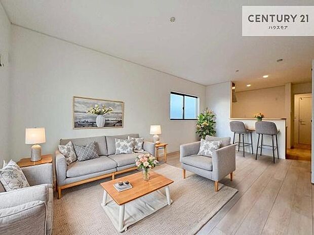 家具はCGパースです。大切な家族が集まるからこそLDKにはこだわりたい。子供たちが元気に笑いながら走り回っている姿を見た時が「広い家にして良かった」と思う瞬間です。