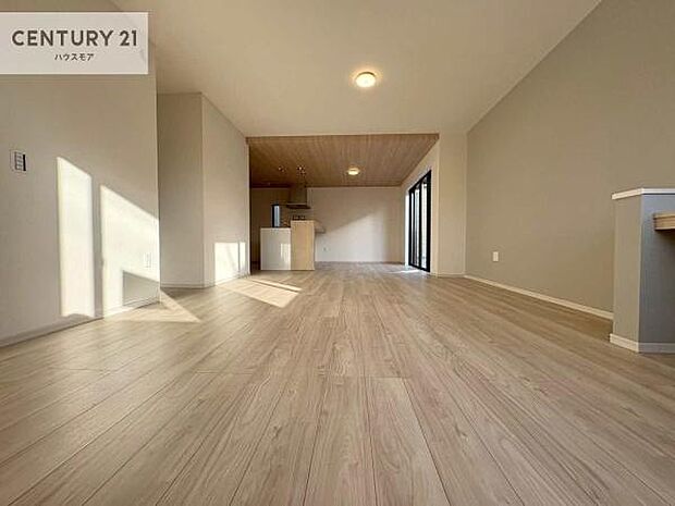 心地良いリビングは家族が自然と集まります。家族団欒の時間が増えそうです。ご家族と、より一層充実した時間を過ごせそうですね。