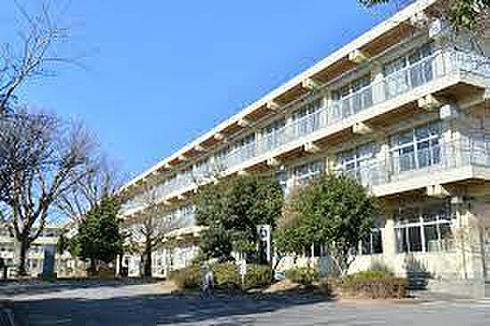 土浦市立右籾小学校まで1840m