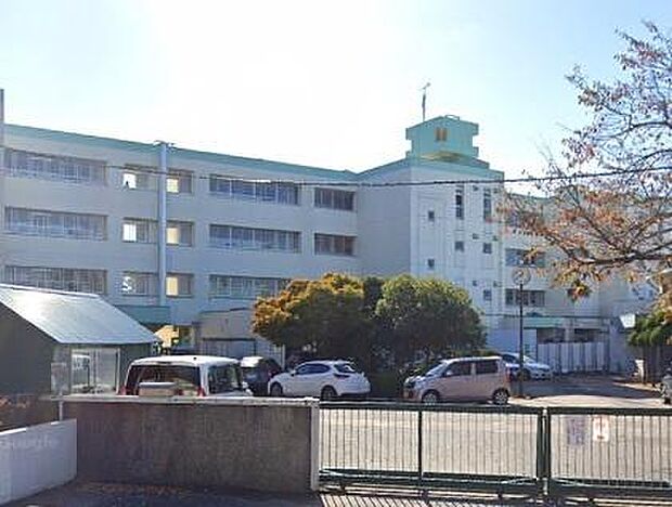 流山市立長崎小学校まで500m