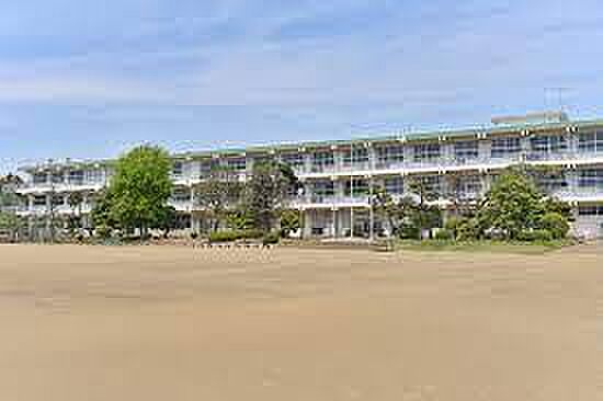 土浦市立土浦第五中学校まで2120m