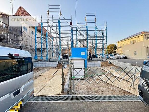 全2棟のキレイな街並み。是非1度ご内見ください。物件探しのご条件・ご要望・ご質問など、不動産に関することならどのようなことでも誠心誠意対応させて頂きます。